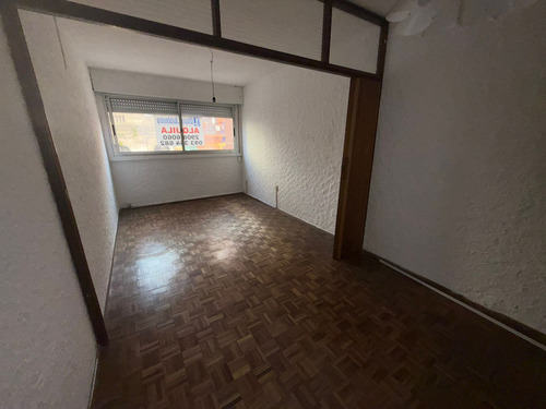 Alquiler Monoamb. Soriano 1238/103 Al Frente, Dividido, Coci