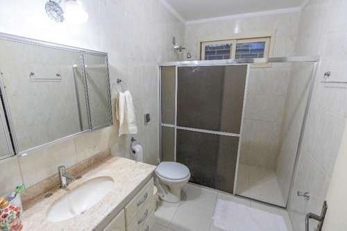 Casa Em Camaquã Com 4 Dormitórios - Lu268696