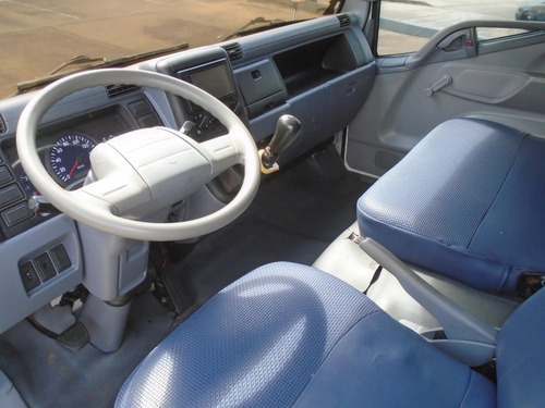 Camion Mitsubishi Canter Fuso