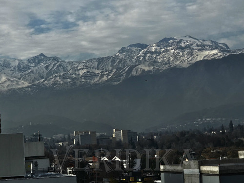 Arriendo Depto. 3d, 3b, 2 E Y 1 Bod, 162m2 Alto Las Condes.