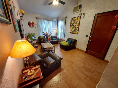Venta Palomar Haedo Casa 4 Ambientes Apto Credito