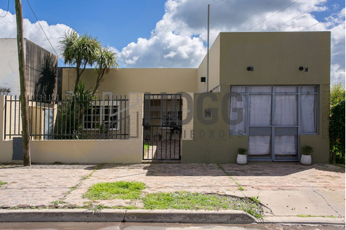 Casa En Venta En San Antonio De Areco