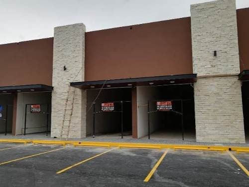 Imagen 2 de 5 de Locales En Cañadas Del Lago