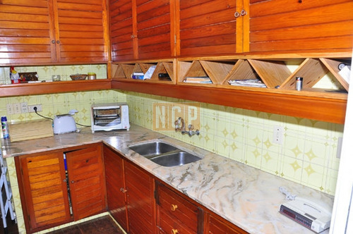 Casa En Lugano, 4 Dormitorios -ref:19810