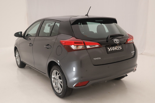 Imagen 2 de 16 de Toyota Yaris 5p 1.5 Xls Cvt