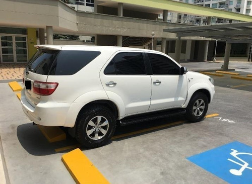 Toyota Fortuner 2011 4x2 2.7l