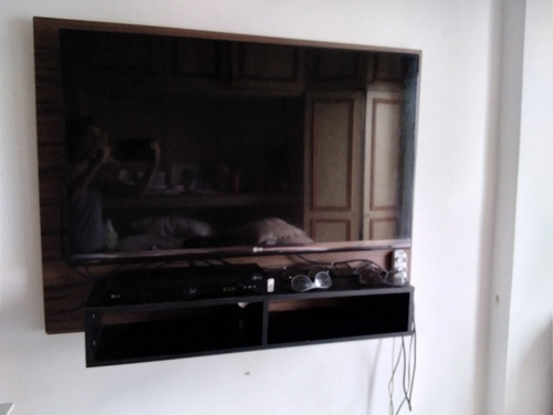 Imagem 2 de 9 de Veno Tv LG 47 3d Com Blu-ray 3d Com 3 Filmes E Chromecast