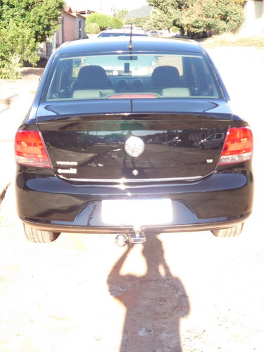 Volkswagen Voyage Confortline 1.6 Preto Completo