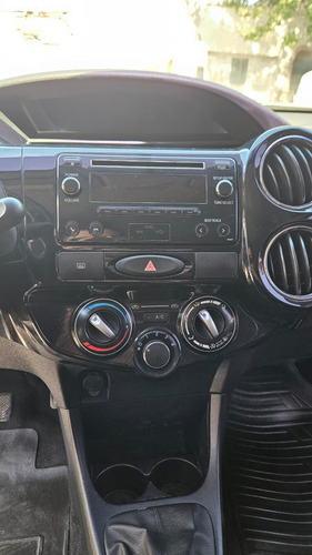 Toyota Etios 1.5 Sedan Xs