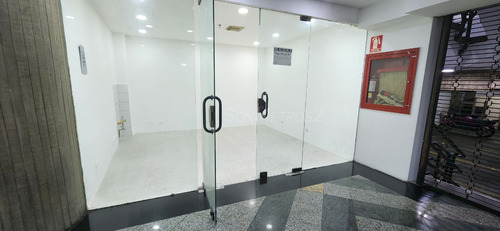 Local En Alquiler Sabana Grande No Esta A Pie De Calle 12 Mts2 Sonmetros2 B-9qnx 0206