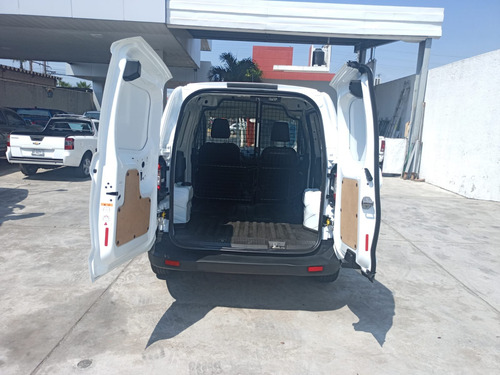 Ford Transit Courier 1.0 Courier Van Medium Roof Pta Lat Senc Div Acero