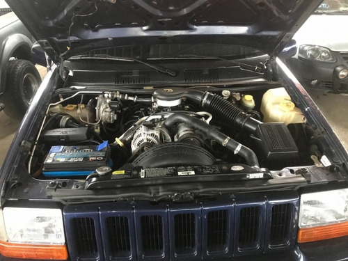 Imagem 7 de 15 de Jeep Grand Cherokee Limited 5,2 V8 Automático