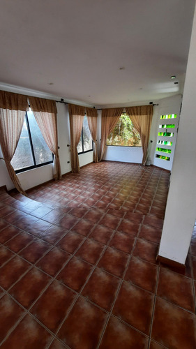 Casa 3 Habitaciones En Venta, Huascar