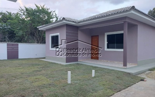 Imagem 9 de 9 de Casa De 3 Qts (1 Suite) No Cajueiros, Sala, Cozinha, Banheiro, Garagem, Quintal Gramado