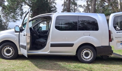 Imagen 3 de 17 de Citroën Gran Berlingo Diesel Con Rampa Para Silla De Ruedas