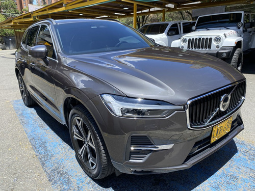 Imagen 3 de 25 de Volvo Xc60 B5 Mild Hybrid 2022