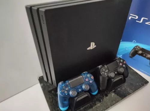 Sony Playstation 4 Pro 4K 1TB Bivolt + 2 Controles Dualshock 4 + Jogo  Brinde / Frete Grátis via Sedex Expresso 48h para todo o Brasil.