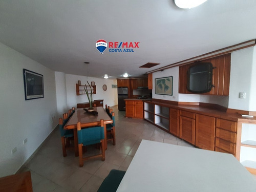 Imagen 4 de 12 de Se Vende Apartamento Con Amplio Balcón, Marina Privada, En Tucacas, Edificio Gran Marina.