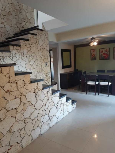Imagen 2 de 18 de Gabriel Rivas Vende Casa En Urb. El Parral Valencia Cod: Lemc-458