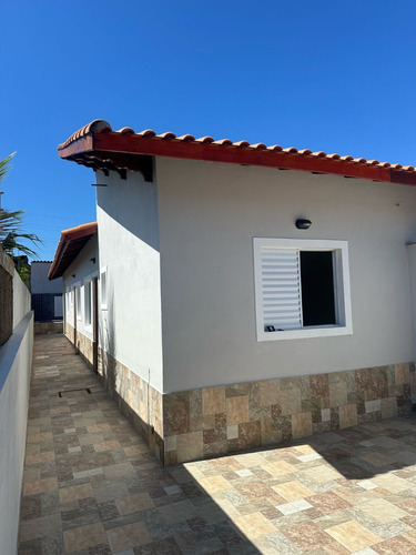 Casa Nova Com Piscina Próximo Da Praia.