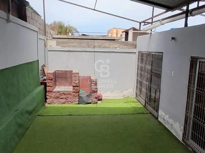 Imagen 5 de 17 de Casa Grande, Para Uso Habitacional Y/o Residencial