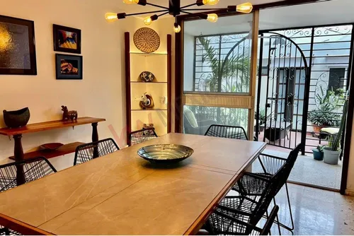 Precio Reducido Casa Con 2 Terrazas En La Azotea Y Un Patio