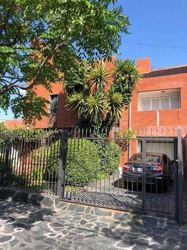 Casa En Venta En Banfield Este