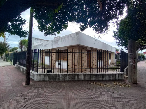 Se Vende Casa De 3 Dormitorios En Ayacucho