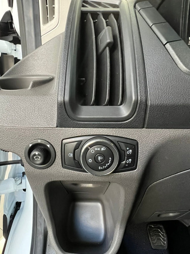 Imagen 20 de 20 de Ford Transit Furgon Medio Techo Elevado