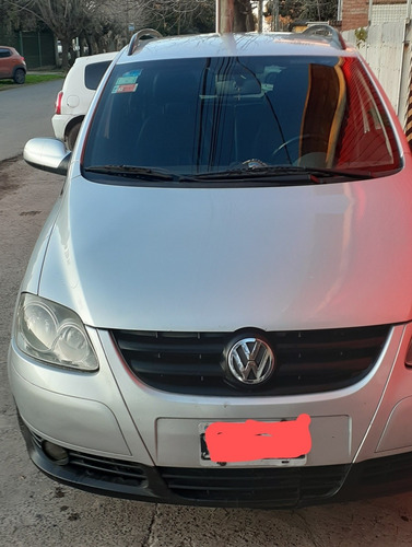 Imagen 19 de 21 de Volkswagen Suran 2010 1.9 Sdi Highline Cuero 90e