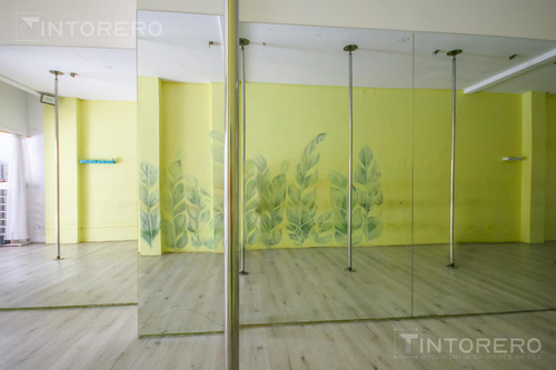 Venta De Local Comercial Centro Castelar Financiado