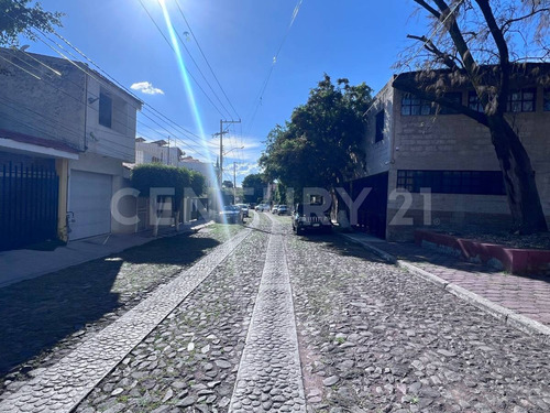 Venta De Casa Colonia Carretas Querétaro