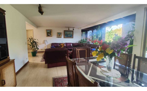 Vendo Casa 978m2 Colinas De Tamanaco 1567