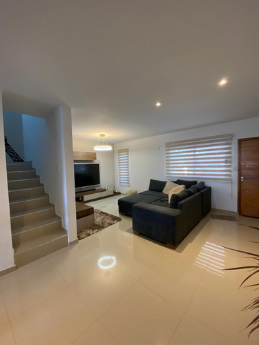 Imagen 6 de 11 de Duplex Categoria Chacras Del Norte - 180 Metros
