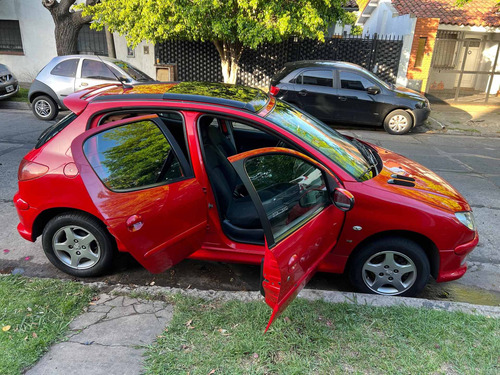 Imagen 9 de 19 de Peugeot 206 2008 2.0 Hdi Xs Premium