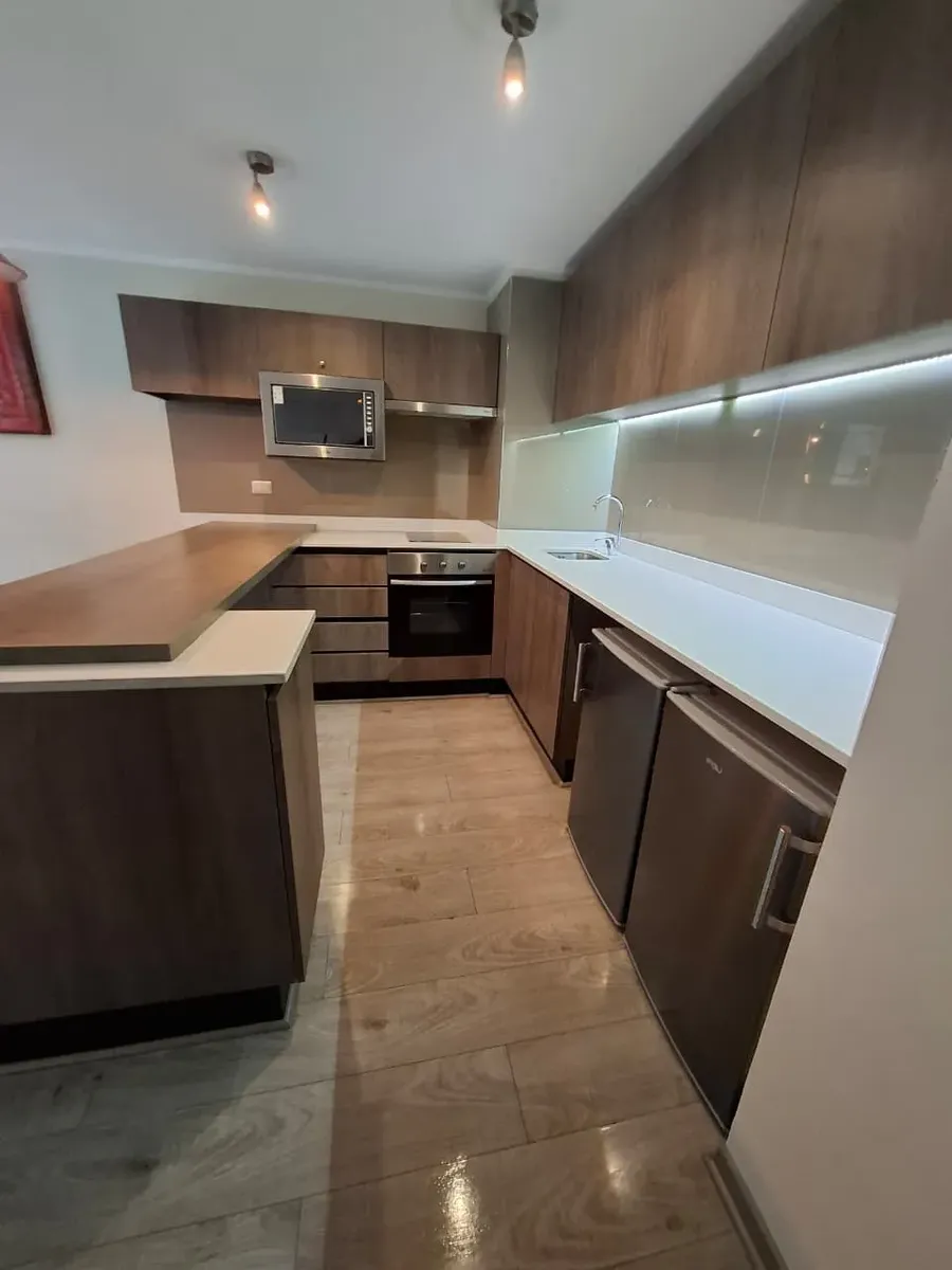 Imagen 2 de 12 de Excelente Loft En Arriendo Con Patio - Estac Y Bod.