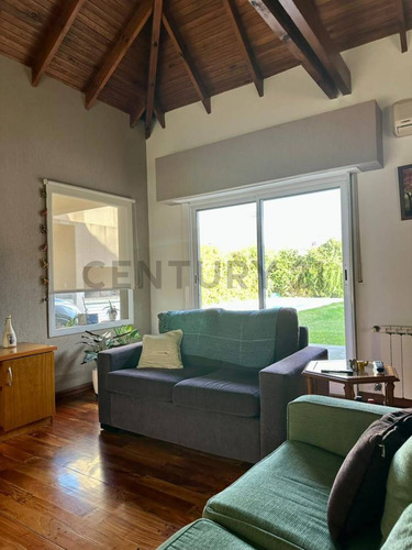 Casa En Venta En Barrio Privado, City Bell