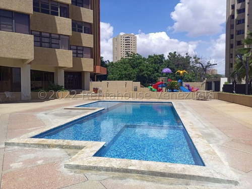 Apartamento En Venta En Av. El Milagro Mls 24-12711 Yohana Hidalgo 