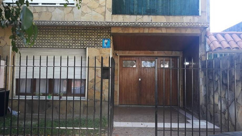 Imagen 1 de 8 de Departamento Tipo Casa En Venta En Lanus Este