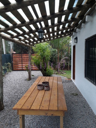 Muy Buena Casa En Alquiler En La Barra.- Ref: 376