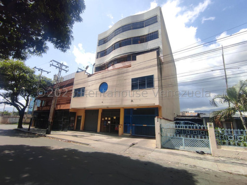 Comodo Apartamento En Venta Cocina Empotrada Amplio Balcon Zona Centro Maracay Estef 24-5574