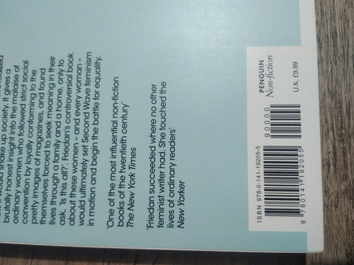 Imagen 3 de 5 de The Feminine Mystique - Betty Friedan - Libro En Inglés
