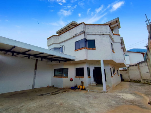 Imagen 2 de 21 de Venta De Casa En Bare Bare, Sector La Castellana. Adlz