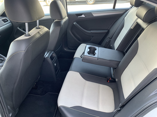 Volkswagen Jetta 2.0 Fest Tiptronic At