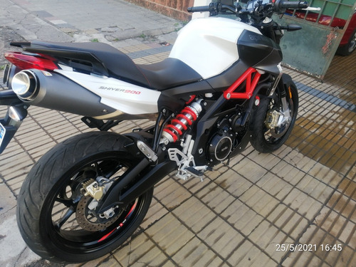 Aprilia Shiver 900