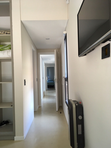 Moderna, Cemento Armado En Dos Lotes, Master Suite Ny 2 Mas
