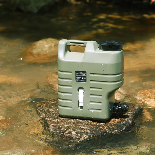 Cubeta De Agua De Gran Capacidad Que Conduce El Tanque De Ag