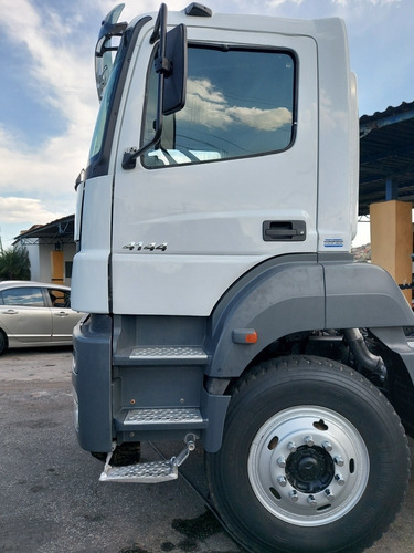 Mercedes-benz 4144 6x4