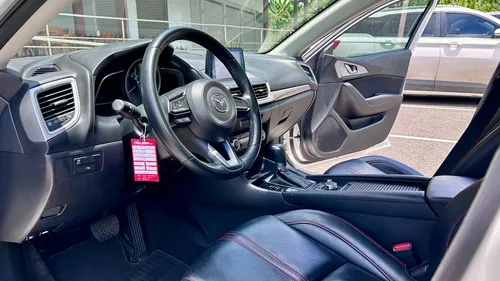 Mazda 3 2.0 Touring