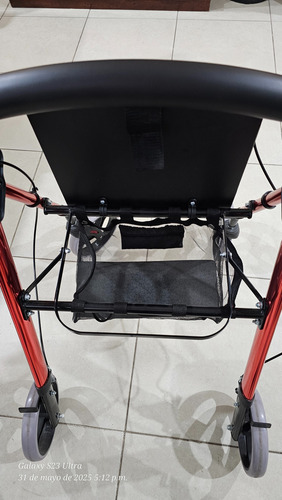 Andadera Con Ruedas Y Asiento (Usado)